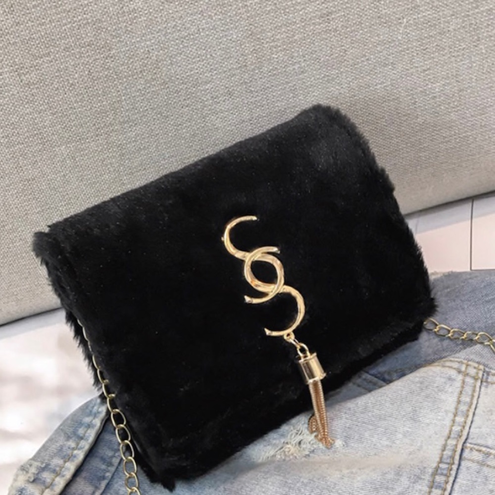 Handbags - Picture 3 of 3